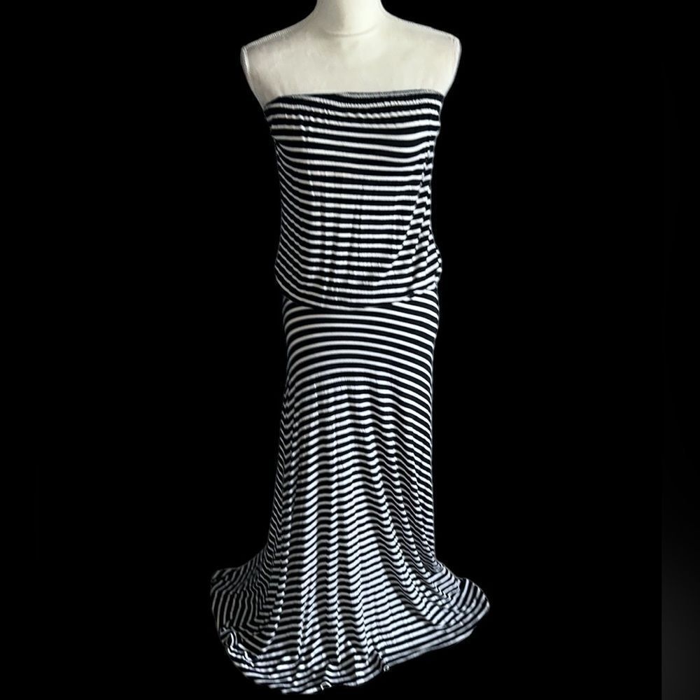 Veronica M. Striped Strapless Dress!